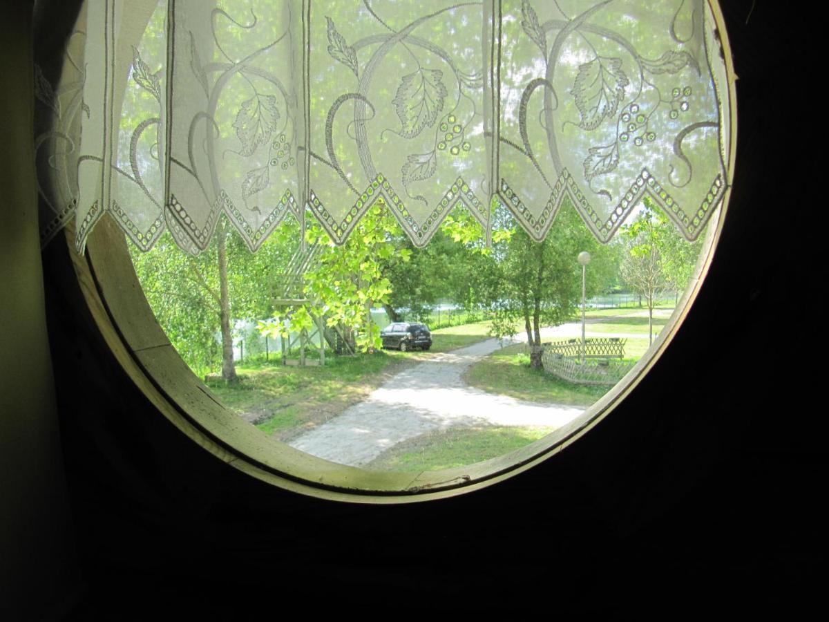 Camping Belle Riviere Chaniers ภายนอก รูปภาพ
