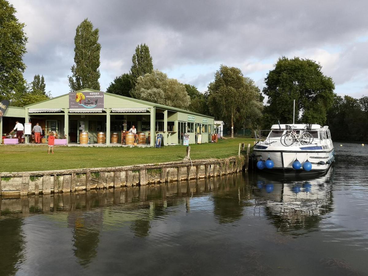 Camping Belle Riviere Chaniers ภายนอก รูปภาพ