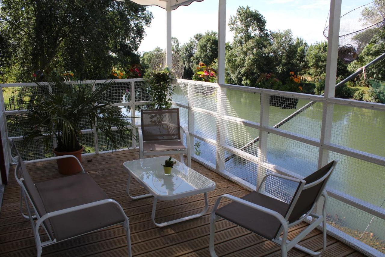 Camping Belle Riviere Chaniers ภายนอก รูปภาพ