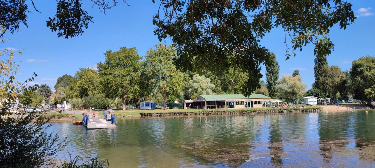 Camping Belle Riviere Chaniers ภายนอก รูปภาพ