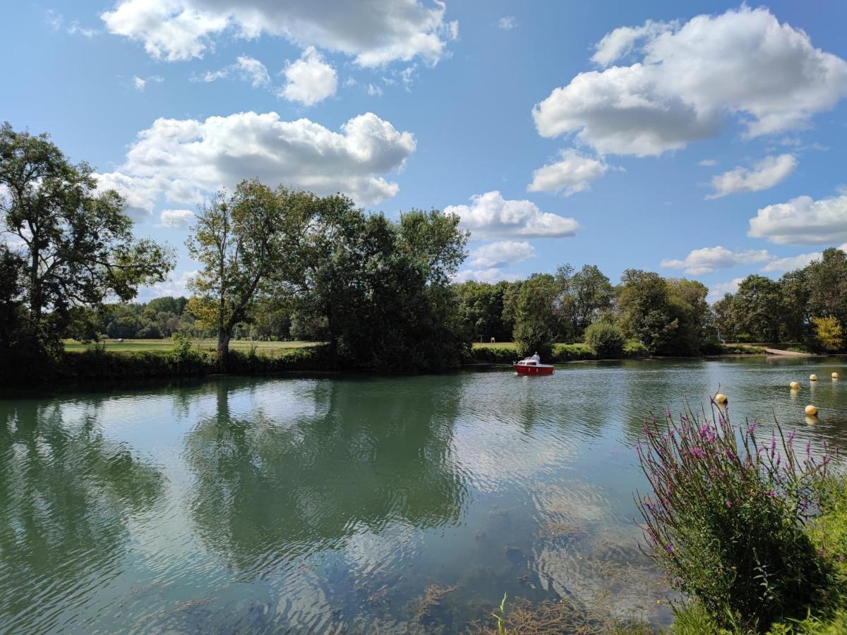 Camping Belle Riviere Chaniers ภายนอก รูปภาพ